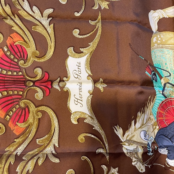 Authentic HERMES “Cheval Turc” Silk Scarf 1969 pre-owned - Picture 11 of 13
